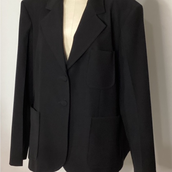 Louis Vuitton Classic Black Women's Uniform Blazer Jacket - Picture 2 of 13